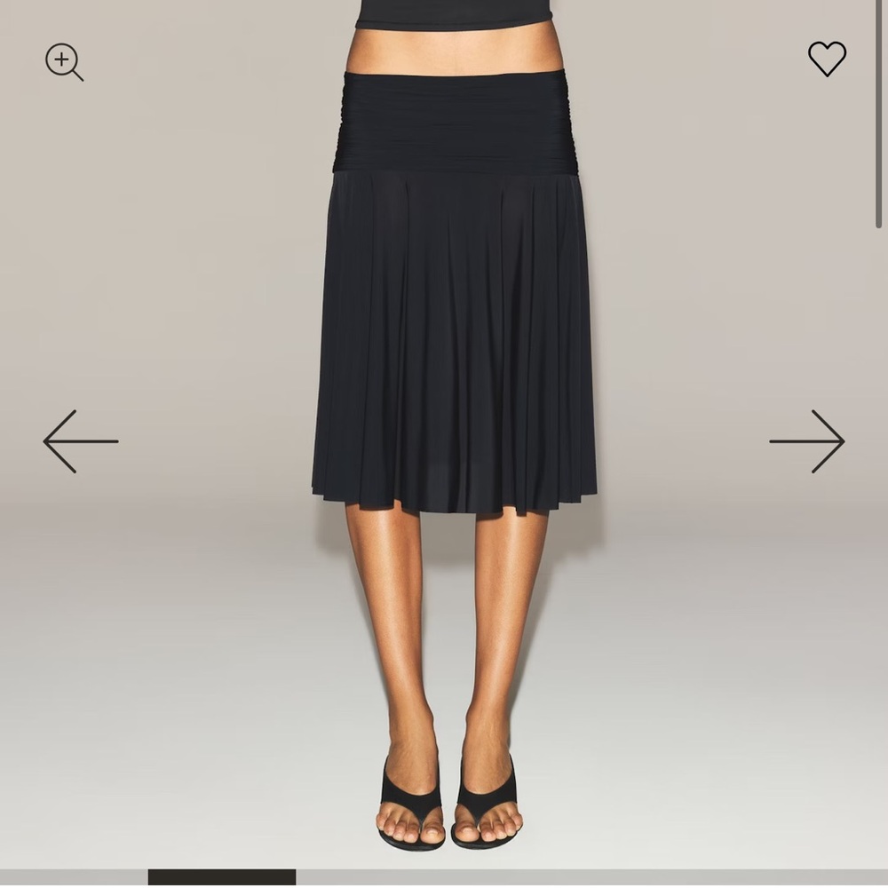 SKIMS Black A-line Pleated Midi Skirt